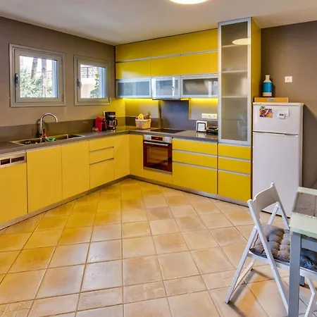 Διαμέρισμα Modern Flat *