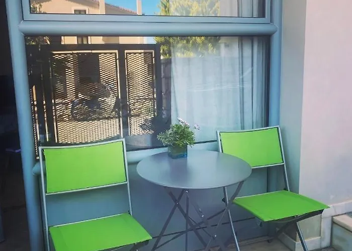 Modern Flat 아파트 *