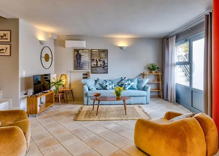 Modern Flat Монемвазия