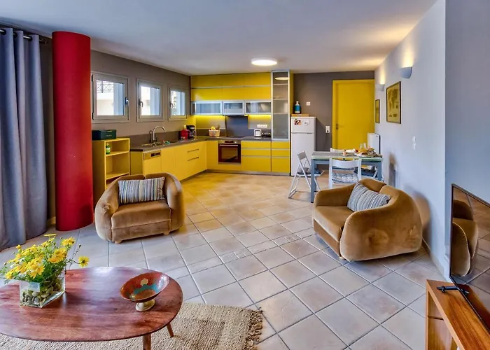 דירה Modern Flat מונמבאסיה