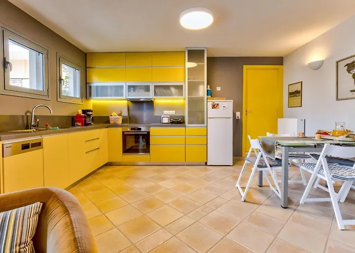 Lejlighed Modern Flat